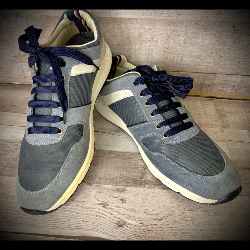 Tommy Hilfiger Retro Gray Suede Jogger Sneaker 11